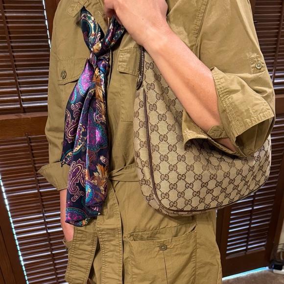 GUCCI Crescent Half Moon Hobo Bag Retailed @$995 - Picture 8 of 16